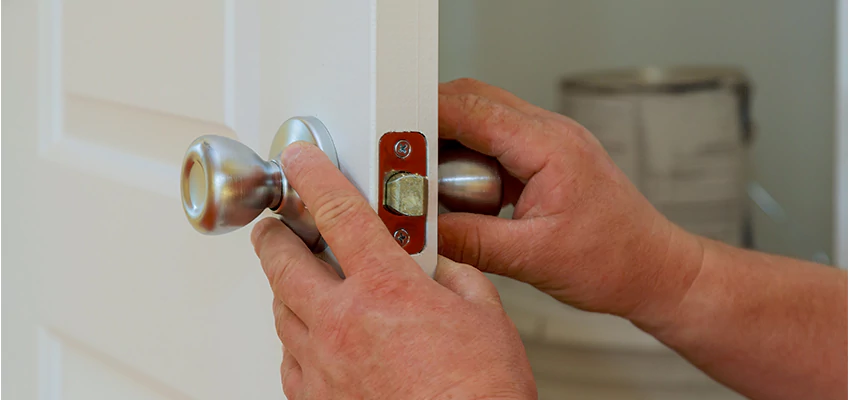AAA Locksmiths For lock Replacement in New Lenox, Illinois