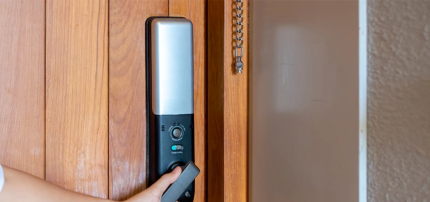 Home Security Electronic Locks Upgrades in New Lenox, IL
