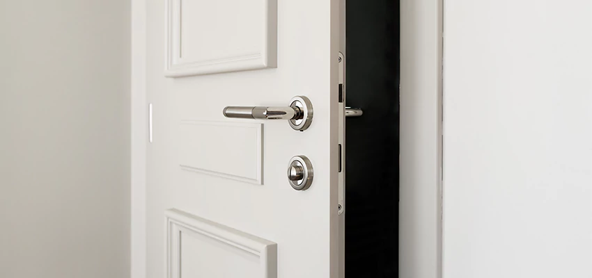 Folding Bathroom Door With Lock Solutions in New Lenox, IL